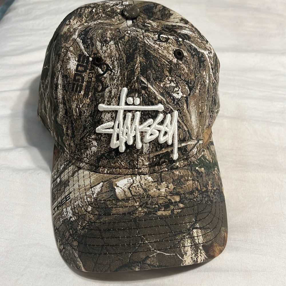 Stussy New Era 9Twenty Basic Strapback Hat - Real Tree Edge